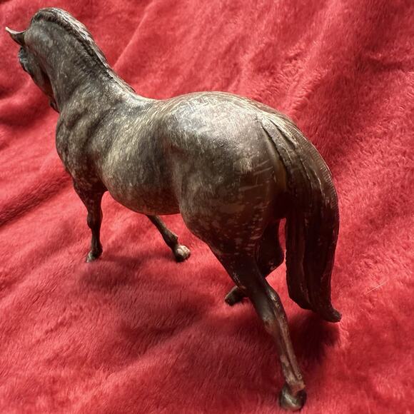 Breyer Molding Co B Andalusian Mare Dapple Gray Horse #8925 - Picture 4 of 6